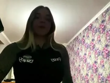 lavetaterpstra — GOAL: " play with hair " Hi I'm #18 Elizabeth #new #shy #blonde #cute [6 tokens remaining]