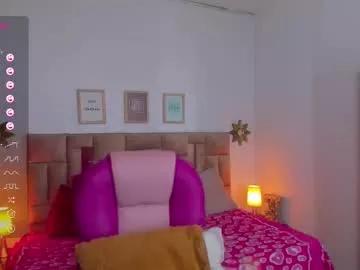 Freechat lia_keen on Chaturbate