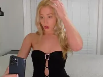 lillybabyxo on Chaturbate