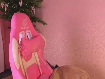 lina_reeds on Chaturbate