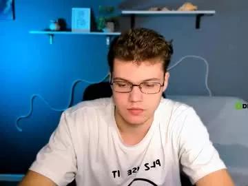 lucas_long_ — GOAL: air kiss [10 tokens remaining] Welcome to my room!I'd be glad to meet you #teen #bigdick #cum #18 #twink