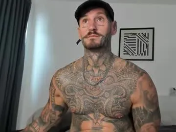 lucasexclusive from Chaturbate