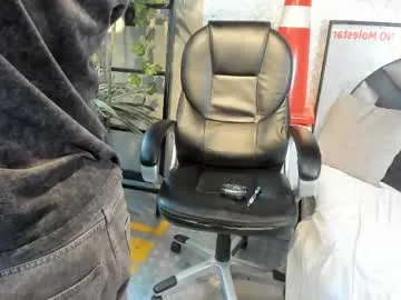 marcovitto — GOAL: cum showx1    ,      '    s  #deepthroat #couple #bigcock #milk #feet