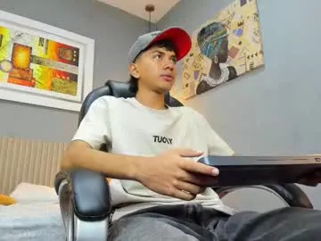 markbowie — GOAL: sexy dance [50 tokens remaining] Welcome to my room! #bigcock #latino #cum #18 #pvt