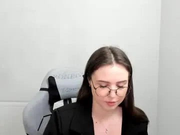 mary_wave_ — Guess the LUCKY number! Guess between 11 and 45 to Dress Off. #lovense #ohmibod #sexy #fun