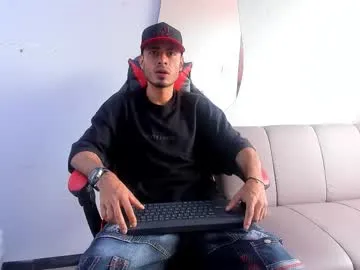 matthewcullenn on Chaturbate