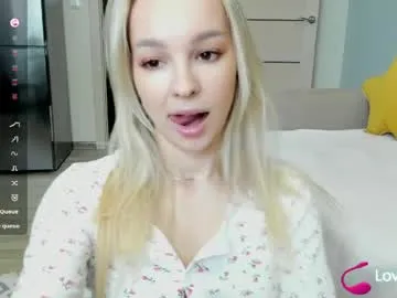 melodyillves — Do u like my sexy outfit?  - Goal: take off top [191 tokens left] #new #18 #blonde #skinny #lovense