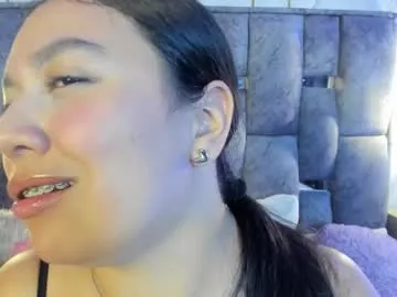 mia_roux13 — GOAL: mouth in closeup [39 tokens remaining] show saliva #18 #saliva #braces #deepthroat #smoke