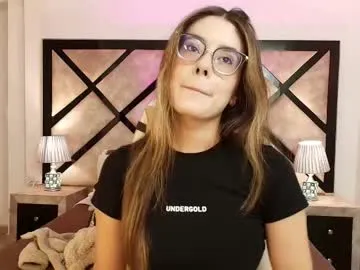 miasilverr — GOAL:  Show boobs [66 tokens remaining] I love it when you make my pussy so wet with your vibrations! #daddysgirl #skinny #petite #bigass #latina