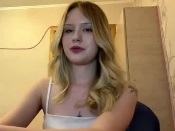 mollieadamek — GOAL: wet my top with water Im first time here.. Maybe u wanna help me? #shy #new #cute #petite #teen [237 tokens remaining]