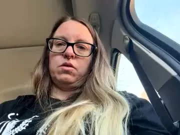 naughtylilkittten — In the car // send tokens with your request