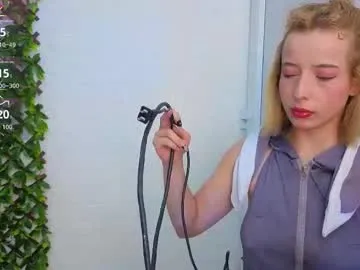 nena_cupcake_ on Chaturbate