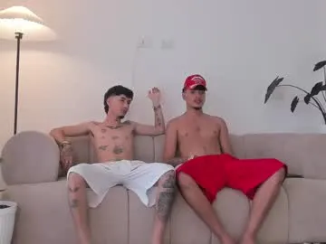 noahdaviss —  SHOW CUM BOTH KISSES AND SUKING... #latino #bigcock #couple #cum #young [2700 tokens remaining]