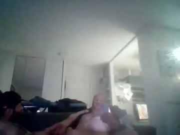 oliv12400 — Freechat on Chaturbate