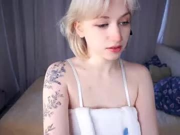 portiaboundy — Hello, I'm LeilaGlad to see you and welcome! Let's enjoy // GOAL: Make my top wet! [45 tokens left] // EPIC GOAL: My scale of happiness [1399 tokens left] #new #18 #blonde #stockings #joi
