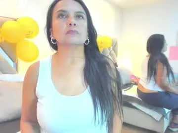 raquel_moore on Chaturbate