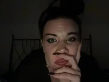 ravenrayyy from Chaturbate