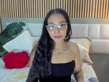 roseaurora — sexy dance #18 #latina #squirt #lovense #valentinesday [88 tokens remaining]