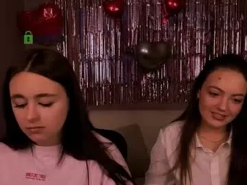 rozmary_ket — GOAL: make me happy [555 tokens remaining] let's chill and tease private is open #nonude #18 #shy #cute #new