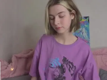 rubiflow — take off tshirt [153 tokens remaining]