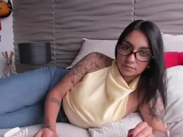 samantha_jadee — Play with my pussy #anal #feet #bigboobs #glasses #pantyhose [184 tokens remaining]