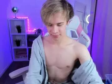 santoire — Hey guys! I'm Santo and i new here! goal: Oil Show [268 tokens left] #new #twink #young #skinny #shy