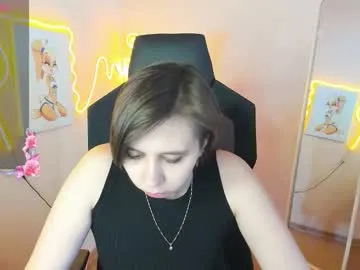 scarlet_sirenn — GOAL: air kiss [8 tokens remaining] Welcome to my room! #feet #shy #nonude #lovense #new