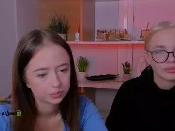 Freechat sendi_cais on Chaturbate