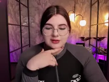 siena_aa — GOAL: unzip the shirt <3 (61 left) | Hey! My name is Siena :) Nice to see you here! #18 #lovense #nonude #shy #natural