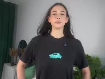 signehinz — MY GOAL:Squeeze boobs under BRA! Hey, I'm Eva. I'm #bigboobs #teen #18 #shy #cute [20 tokens remaining]