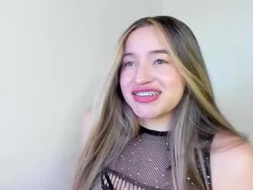 sophie_spencer1 — blowjob #lovense #fuckmachine #18 #colombia #new # cute eyes [99 tokens remaining]