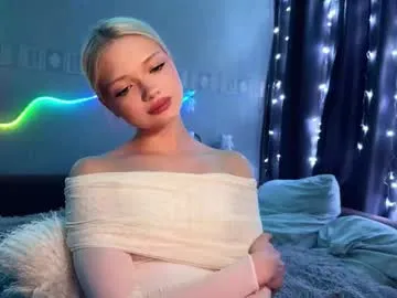 suzannabarmes — Goal:  take off the straps of my top | Hi, everyone. My name's Stacy! new here on CB! #shy #new #18 #young #skinny [25 tokens remaining]