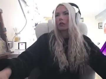 tinykylie on Chaturbate