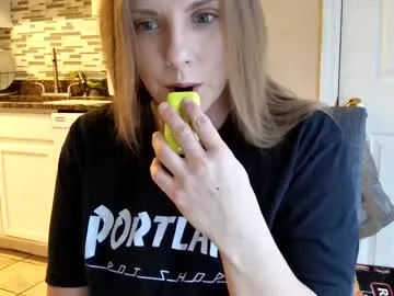 tinywithtiddies on Chaturbate