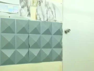 toni2814 on Chaturbate