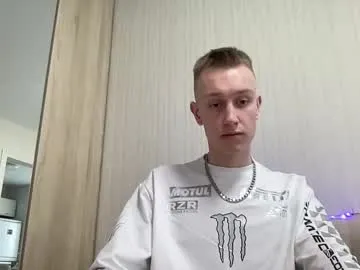 travis_gracile from Chaturbate