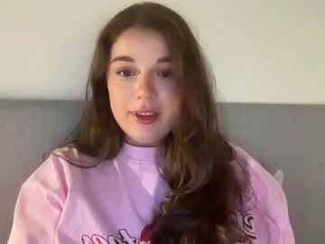 tutti_frutti_ on Chaturbate
