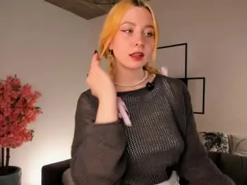 twinklefox — GOAL: Flash boobs [68 tokens remaining] Lovense work! Fav patterns 77,111,222,333:D I accept only exclusive pvt now^^ Let's have fun together #teen #natural #bigboobs #lovense #new