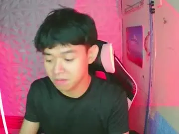 ur_younngtwinkxxx on Chaturbate