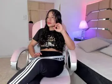valeria_usuga — Make me cum #latina #slim #teen #little #18 [446 tokens remaining]
