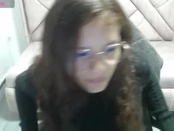 velvet_moon_v — Flash tits [41 tokens left] #lush #shy #teen #daddysgirl #18