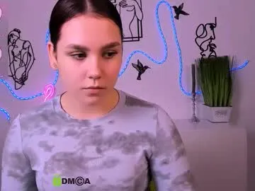 veri_ni — GOAL: show your belly [930 tokens remaining] Welcome to my room! #18 #smalltits #skinny #shy #c2c