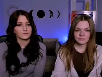 veronica_bubble — GOAL: doggy [111 tokens remaining] Welcome to my room! #bigass #teen #nude #lesbian #squirt