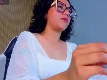violeta_moon_tx — GOAL: SPANK ASS [45 tokens remaining] Welcome to my room!  #feet #curly #bigass #natural #hairypussy