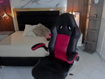 violetta_ross1 — GOAL: squirt  HI! let's Play! PVT OPEN!   #bigboobs #deepThroat #saliva #latina #bigass