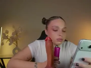 viollasinzz on Chaturbate
