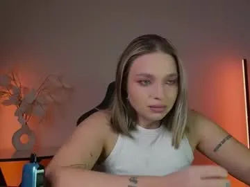 viollasinzz on Chaturbate