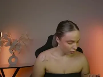 viollasinzz on Chaturbate