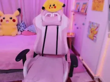 waifumochi_chan on Chaturbate