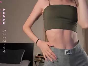 woman_content — Mary its here again! goal: Take off top   #smalltits #bigass #new #skinny #18 [113 tokens remaining]